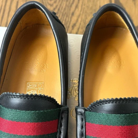 AUTHENTIC Gucci BRAND NEW Boys Black Loafers with Red and Green Stripes w/ Box - Picture 4 of 5